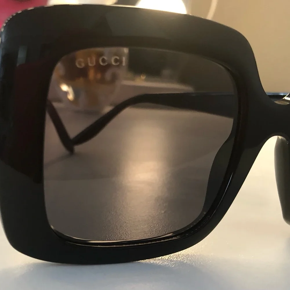 Gucci Oversized Sunglasses - Gucci GG0896S - Picture 2 of 6